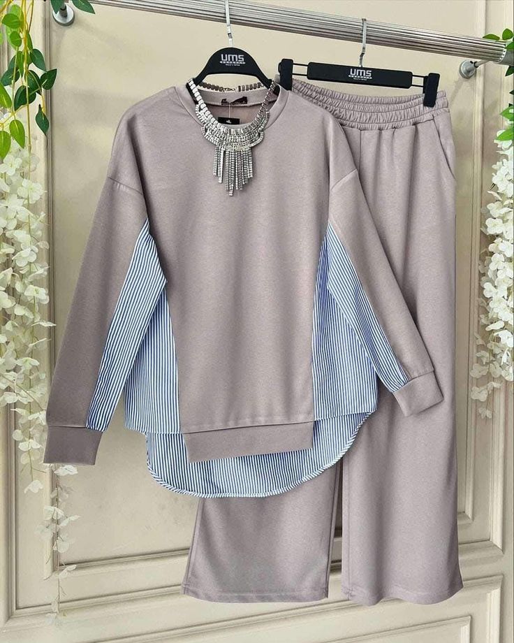 𝕊𝕠𝕗𝕥 𝔼𝕝𝕖𝕘𝕒𝕟𝕔𝕖, 𝕊𝕥𝕪𝕝𝕚𝕤𝕙 ℂ𝕠𝕟𝕗𝕚𝕕𝕖𝕟𝕔𝕖